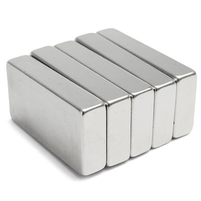 Magnéte à néodyme de haute qualité N52 Magnéte industriel carré Magnéte à bloc NdFeB rectangulaire