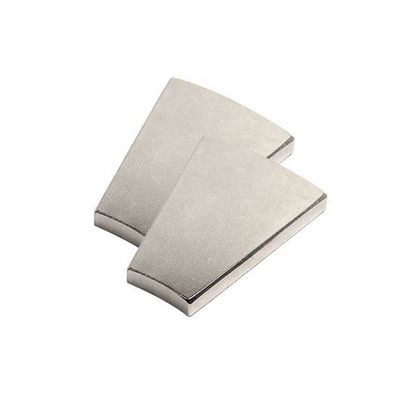 Magnéte à arc de moteur NdFeB personnalisé Magnéte à segment de néodyme super grand de qualité N35-N52