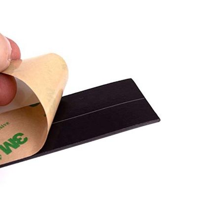 Tape magnétique en néodyme flexible 30x1,5 mm avec adhésif permanent et service de coupe