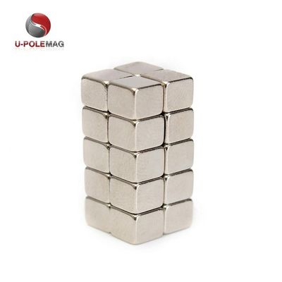 ISO14001 2004 Grade NdFeB Magnéte cube personnalisé N52 Magnéte néodymium permanent à terres rares
