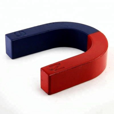 7.3g/cm3 Densité rouge bleu peint pôle en forme de U aimant de fer à cheval pour matériel pédagogique