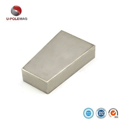 N52 aimants permanents en néodyme de taille personnalisée pour la personnalisation automobile et industrielle