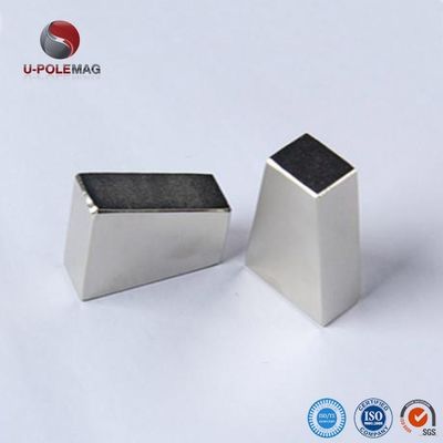 N52 aimants permanents en néodyme de taille personnalisée pour la personnalisation automobile et industrielle