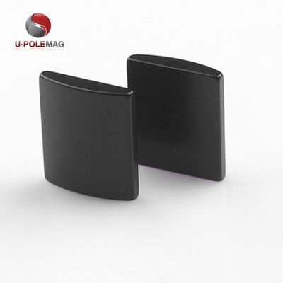 Taille personnalisée ARC NdFeB Magnet Coating Black Epoxy Neodymium Segment Magnets pour moteur